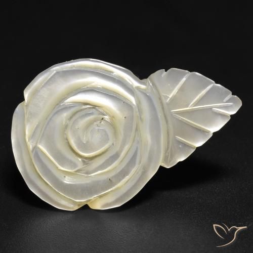 14.48 ct Carved Mother of Pearl, 27.9 x 18.3 mm From China, Photo A