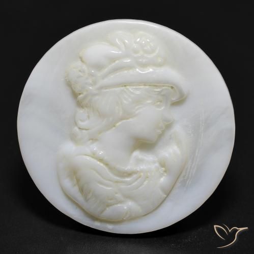 14.89 ct Carved Mother of Pearl, 25 mm From China, Photo A
