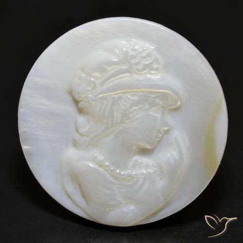 15.28 ct Carved Mother of Pearl, 25.1 mm From China, Photo A