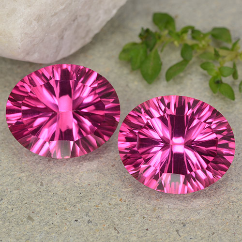 Paire Topaze Mystique Ovale 12,1 x 10mm - Poids total 10,52 ct / moyenne 5,26 ct chaque, pierre gemme naturelle , couleur Rose foncé avec pureté vvs-vs, dureté Mohs 8 convient aux bijoux de tous les jours, pierre de sagesse, Photo A