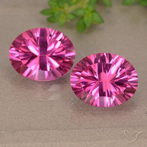 Coppia Topazio mistico Ovale abbinata 9,9 x 8mm - Peso 6,02 ct totali / media. 3,01 ct ciascuno, pietra preziosa naturale , colore Rosa medio-scuro in purezza VS, durezza Mohs 8 - 8 adatto per gioielli da indossare ogni giorno, Photo A