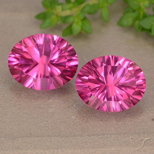 6,13 ct rosa Mystic Topas, 9,9 x 8 mm ovaler konkaver Schliff aus Brasilien, Photo A