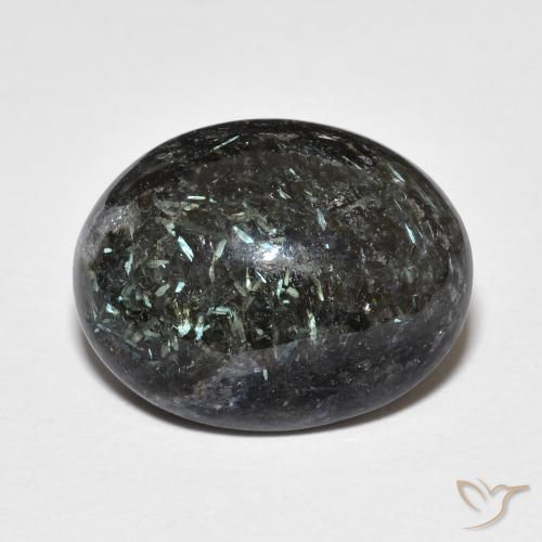 Nuummite Ovale cabochon da 13,71 ct dall'India, dimensione 17,5 x 13,8mm, purezza Opaque, pietra preziosa naturale non trattati, Nuummite 1pc in colore Nero con scintillio blu, durezza Mohs di 5,5 - 6, Photo A