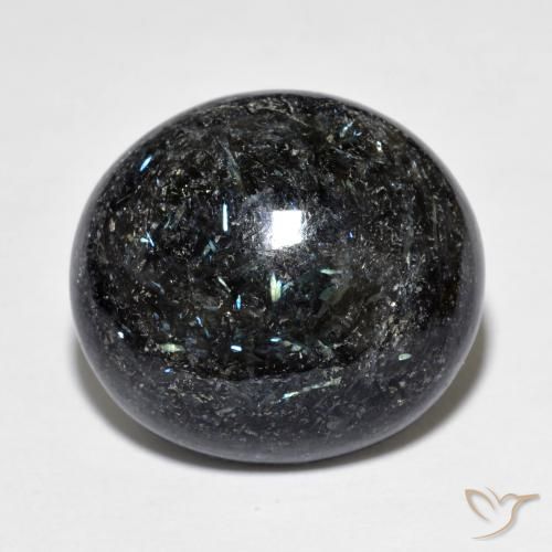 15,33ct Ovale cabochon nero Nuummite dall'India, Dimension 17,5 x 15,8mm, Natural non trattati Gemstone, Opaque Clarity, 1 piece Nuummite in Nero con scintillio blu Color, Mohs Hardness of 5,5 - 6, Photo A