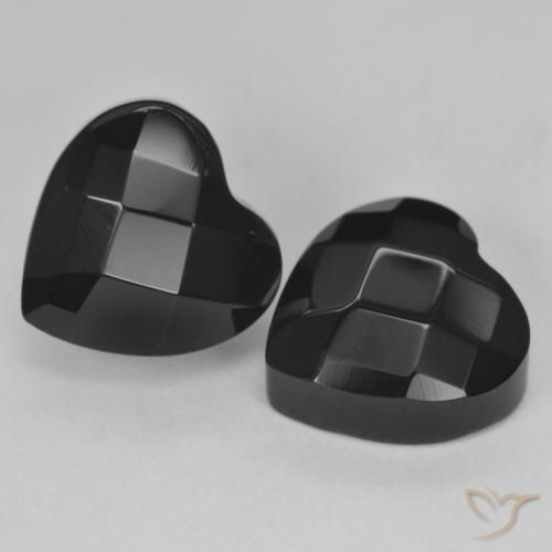 Par de Ónix Corazón a juego de 10,5 x 10,4mm - Peso 8,79 ct en total / promedio. 4,4 ct cada uno, piedra preciosa natural , color Negro con claridad Opaco, dureza Mohs 6.5 - 7 Adecuado para joyas de uso diario, Photo A