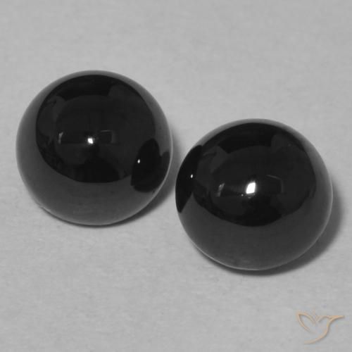 5,5mm Paar runder Onyx - Gewicht 1,99 ct gesamt / durchschn. 1 ct, Schwarz Farbe in Opaque Reinheit, natürlicher Edelstein, Mohs-Härte 6,5 - 7 Geeignet für den täglichen Gebrauch im Schmuck, Photo A