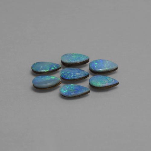 Mehrfarbig Opal-Dublette Edelstein - 0.6ct Birnen Cabochon (ID: 446817)