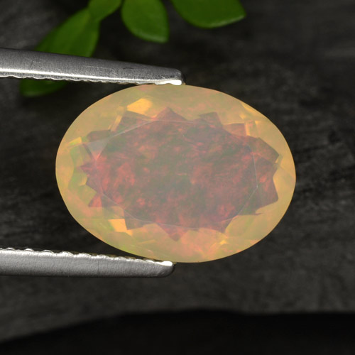 Multicolore Opale Gem - 1.9ct Ovale sfaccettato (ID: 311835)