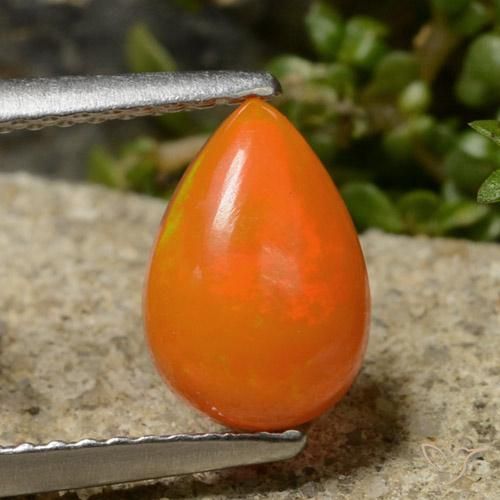 Opale Cabochon pera da 0,91 ct dall'Etiopia, dimensione 9,2 x 6,3mm, purezza Translucent, pietra preziosa naturale Affumicato, Opale 1pc in colore Arancione rossastra, durezza Mohs di 5,5 - 6,5, Simboleggia l'amore, la passione, il desiderio, Photo A