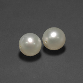 8.94 ct Cream Pearl Stone, Natural Pearl in Half-Drilled Sphere Shape for Sale