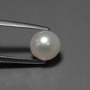 4.47 ct Cream Pearl Gemstone, Pearl Gem in Spherical Shape for Sale.