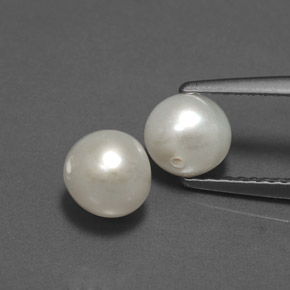2.68 ct Cream Pearl Gemstone, Pearl Gem in Drilled Sphere Shape for Sale.