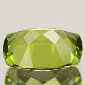 Peridot Gemstone in 8.2 x 6.1 mm Size for Sale, Peridot Stone in Lively Green Color