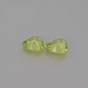 Peridot Gemstone in 5 x 5 mm (calibrated) Size for Sale, Peridot Stone in Lively Green Color