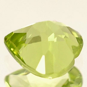 Peridot Gemstone in 5 x 5 mm (calibrated) Size for Sale, Peridot Stone in Lively Green Color