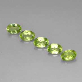 2.80 ct Green Peridot Gemstone, Peridot Gem in Oval Facet Shape for Sale.