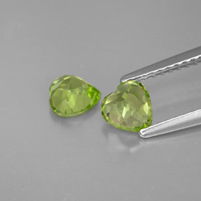 Peridot Gemstone in 5 x 5 mm (calibrated) Size for Sale, Peridot Stone in Lively Green Color