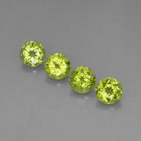 3.76 ct Green Peridot Gemstone, Peridot Gem in Round Facet Shape for Sale.