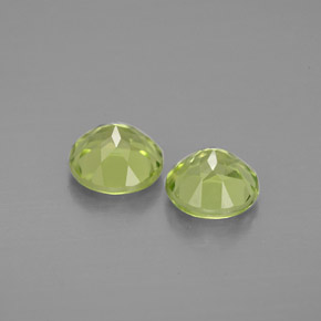 Peridot Gemstone in 5.6 mm Size for Sale, Peridot Stone in Lively Green Color
