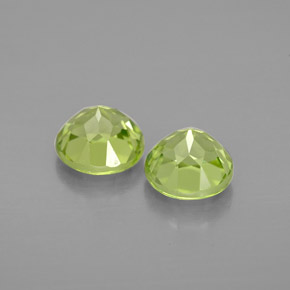 Peridot Gemstone in 5.8 mm Size for Sale, Peridot Stone in Lively Green Color