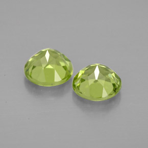 Peridot Gemstone in 5.6 mm Size for Sale, Peridot Stone in Lively Green Color