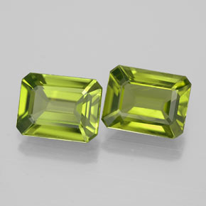 4.46 ct Green Peridot Gemstone, Peridot Gem in Octagon Facet Shape for Sale.