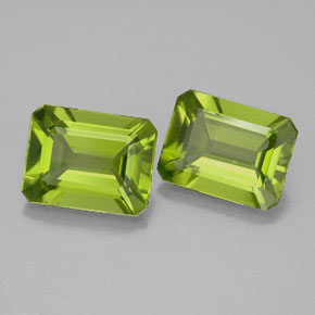 4.73 ct Green Peridot Gemstone, Peridot Gem in Octagon Facet Shape for Sale.