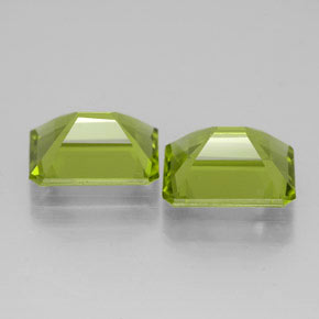 Peridot Gemstone in 9 x 7 mm (calibrated) Size for Sale, Peridot Stone in Lively Green Color