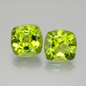 4.81 ct Green Peridot Gemstone, Peridot Gem in Cushion-Cut Shape for Sale.