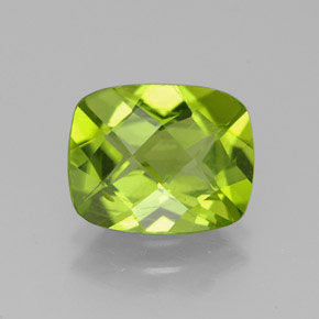 Medium Green Peridot Edelstein - 2.8ct Kissen Schachbrett (ID: 332294)