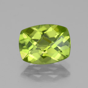 Medium Green Peridot Edelstein - 2.3ct Kissen Schachbrett (ID: 334163)