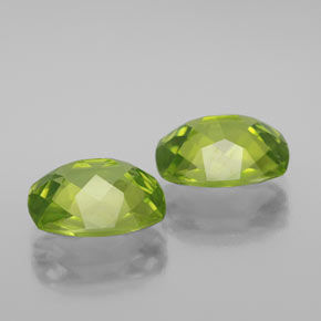 Peridot Gemstone in 10 x 8 mm Size for Sale, Peridot Stone in Lively Green Color