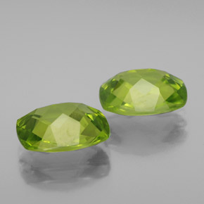Peridot Gemstone in 10.1 x 8.1 mm Size for Sale, Peridot Stone in Lively Green Color
