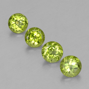 4.07 ct Green Peridot Gemstone, Peridot Gem in Round Facet Shape for Sale.