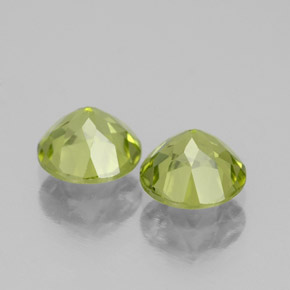Peridot Gemstone in 6 mm (calibrated) Size for Sale, Peridot Stone in Lively Green Color