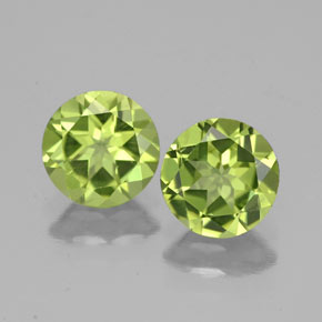 1.69 ct Green Peridot Gemstone, Peridot Gem in Round Facet Shape for Sale.