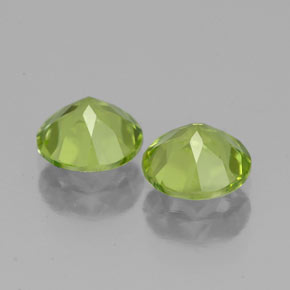 Peridot Gemstone in 6 mm (calibrated) Size for Sale, Peridot Stone in Lively Green Color