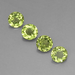 3.02 ct Green Peridot Gemstone, Peridot Gem in Round Facet Shape for Sale.