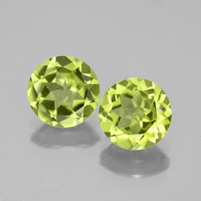 1.68 ct Green Peridot Gemstone, Peridot Gem in Round Facet Shape for Sale.