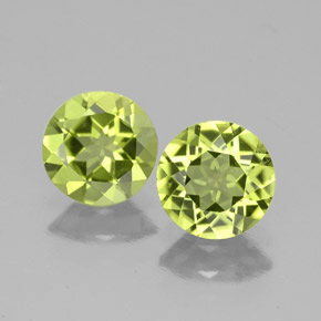 1.57 ct Green Peridot Gemstone, Peridot Gem in Round Facet Shape for Sale.