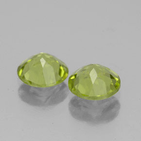 Peridot Gemstone in 6 mm (calibrated) Size for Sale, Peridot Stone in Lively Green Color