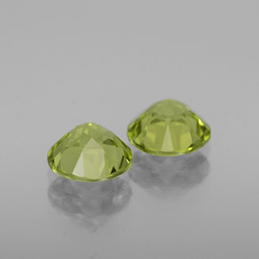 Peridot Gemstone in 6 mm (calibrated) Size for Sale, Peridot Stone in Lively Green Color