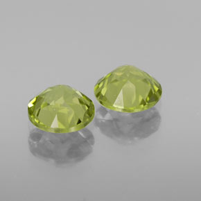 Peridot Gemstone in 6 mm (calibrated) Size for Sale, Peridot Stone in Lively Green Color