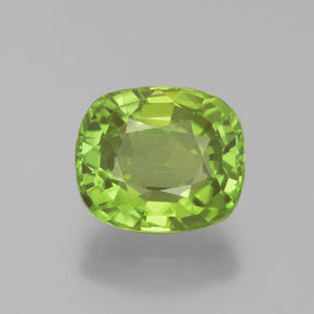 Medium Green Peridot Edelstein - 2.3ct Kissenschliff (ID: 368704)