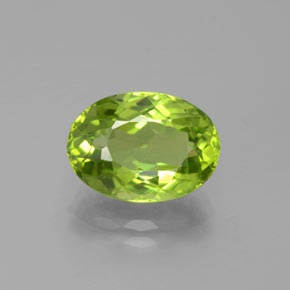Lebendiges grün Peridot Edelstein - 4.9ct Oval facettiert (ID: 379053)