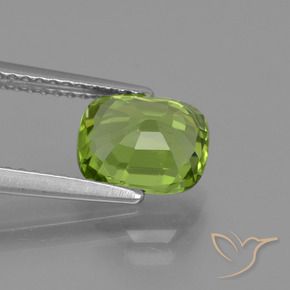 Peridot Gemstone in 8.2 x 6.9 mm Size for Sale, Peridot Stone in Lively Green Color