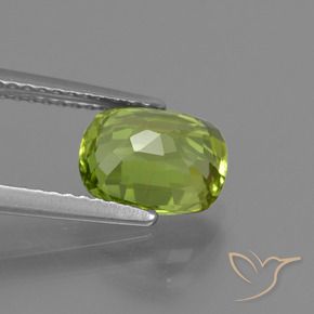 Peridot Gemstone in 8.5 x 6.8 mm Size for Sale, Peridot Stone in Medium Green Color