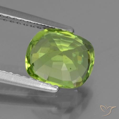 Peridot Gemstone in 8.2 x 7.1 mm Size for Sale, Peridot Stone in Lively Green Color