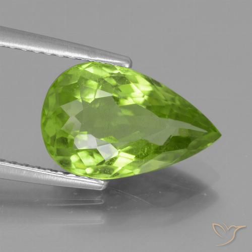 4,01 ct Peridot im Birnenschliff, 12,8 x 8,1 mm aus Myanmar, Photo A