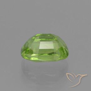 Peridot Gemstone in 8.4 x 6.6 mm Size for Sale, Peridot Stone in Medium Green Color